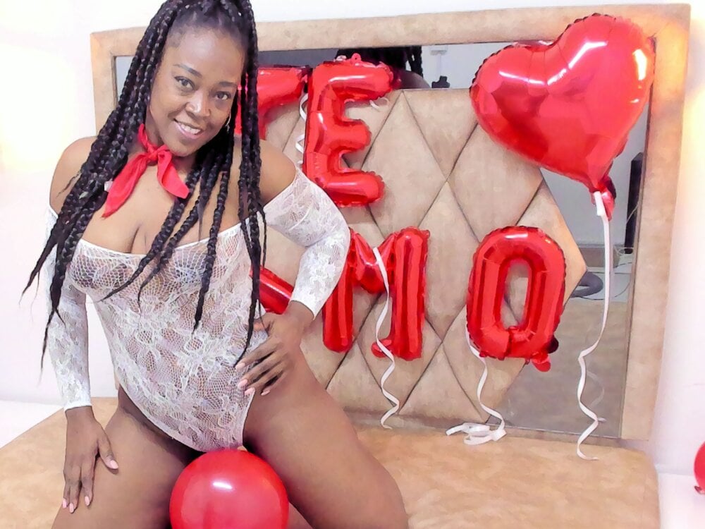 Watch  sweetblack20 live on cam at StripChat