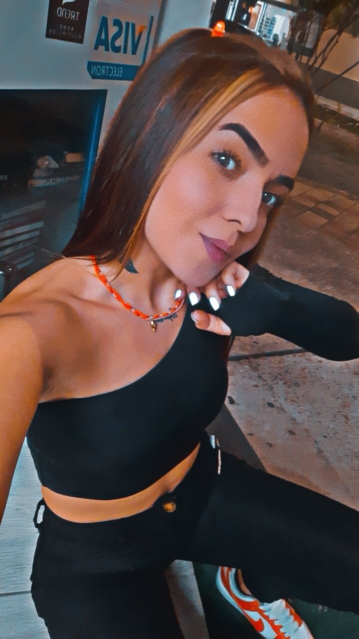 valen_smith24