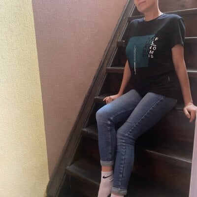 Scarlett_Ston