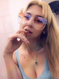 boom_lady's Offline Chat Room