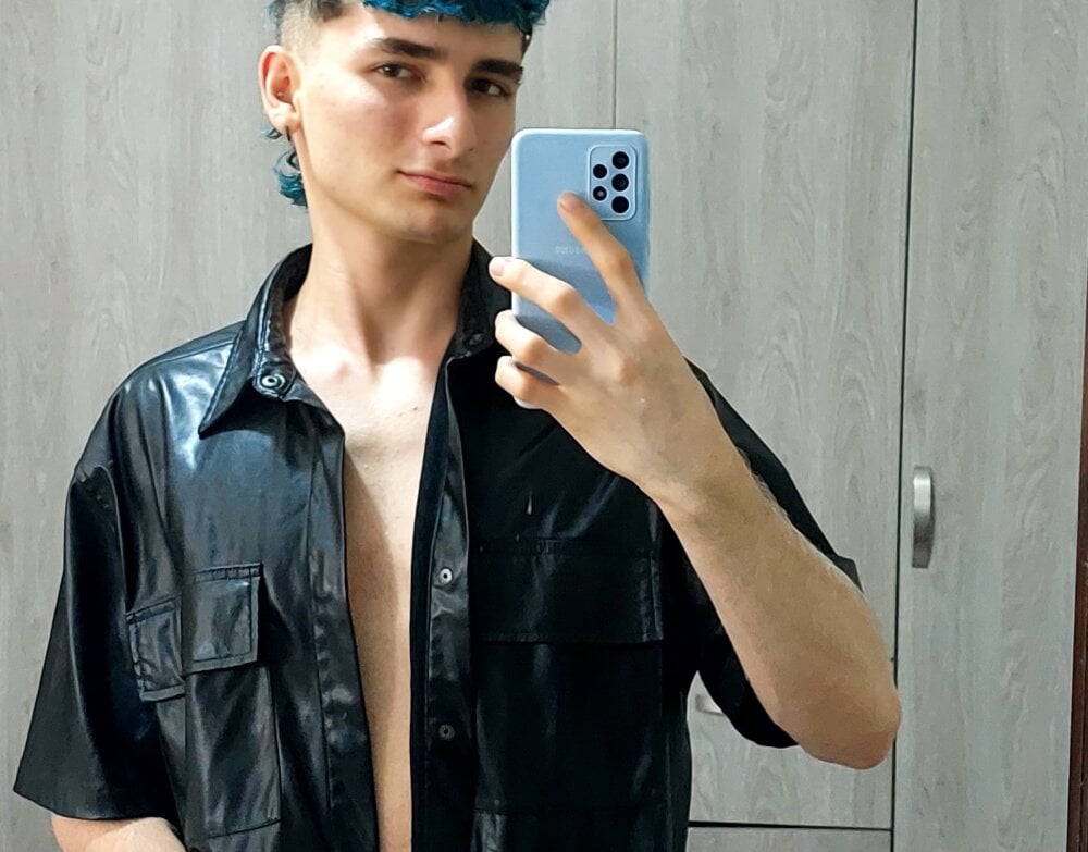 jaydenvillalobos from stripchat