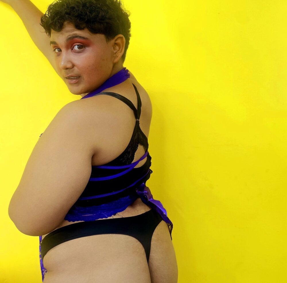 IndianFoxyXXX