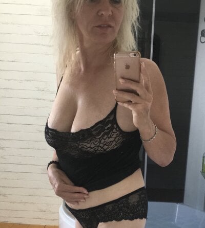 EsterHotMilf