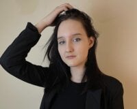 DanielaSole's Offline Chat Room