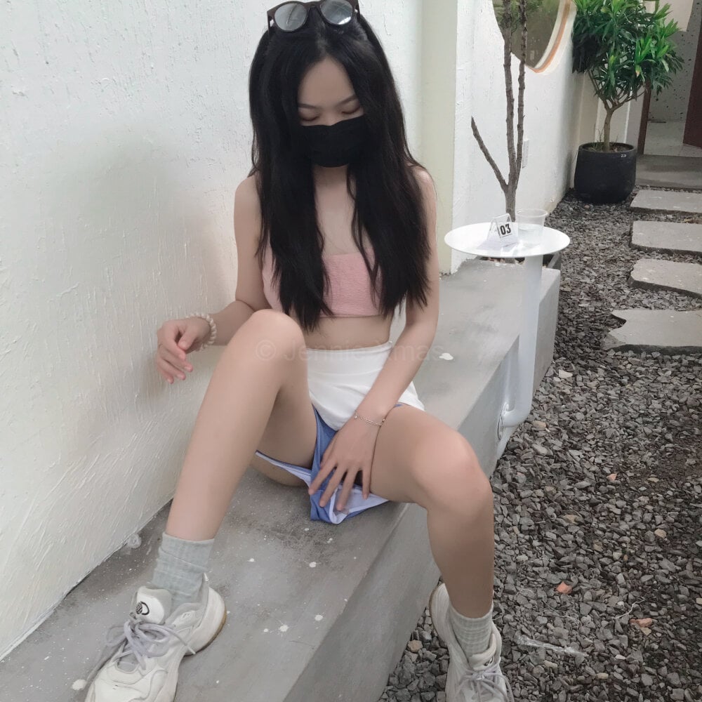 Live sex webcam photo for jennie_xmas #289896063