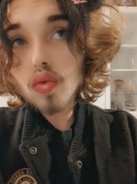CumOnMyAssbb's webcam live show