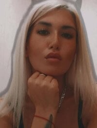 brave_sanita's Offline Chat Room