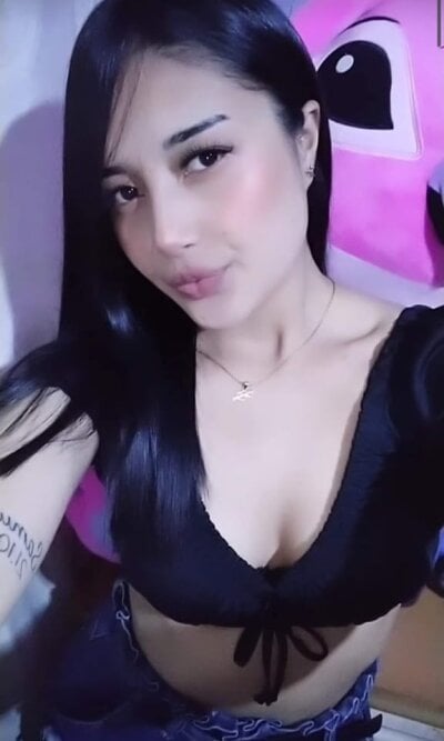 taylor_roberts_v 🎶 free live webcam