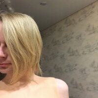 NikkiTwitti Profile