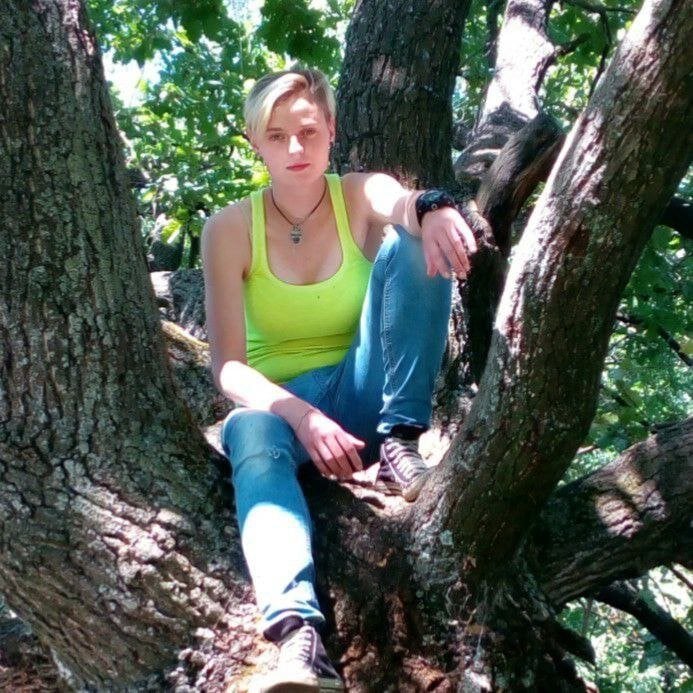 webcam-sexe.net roxyflamee livesex profile in white cams