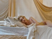 MiaRaw's webcam live show