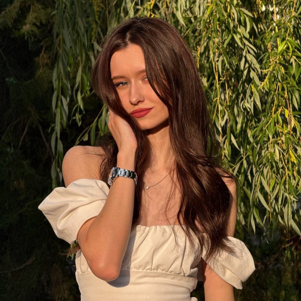 mega-camsex.com ethervanta livesex profile in white cams