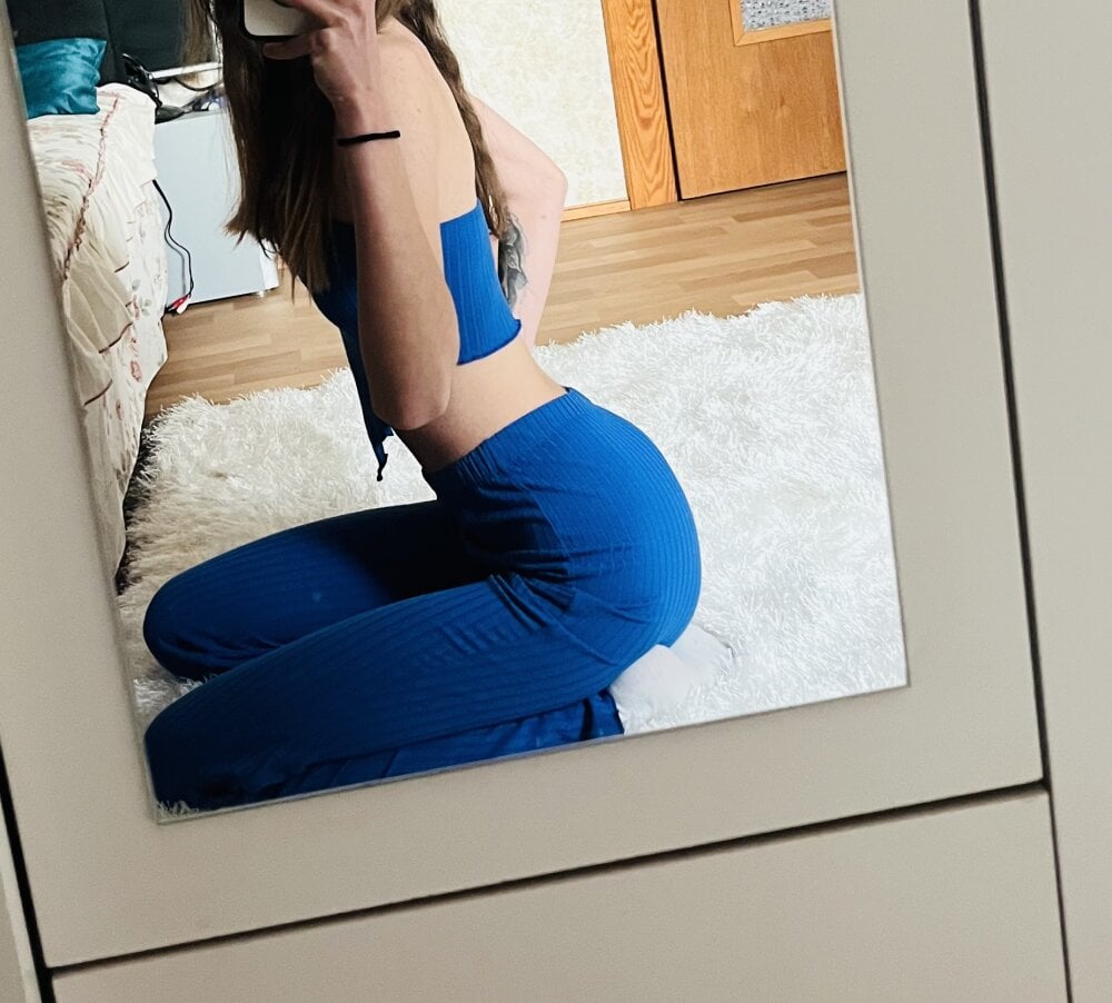 pornsexycams.com bianca_xx25 livesex profile in trimmed cams