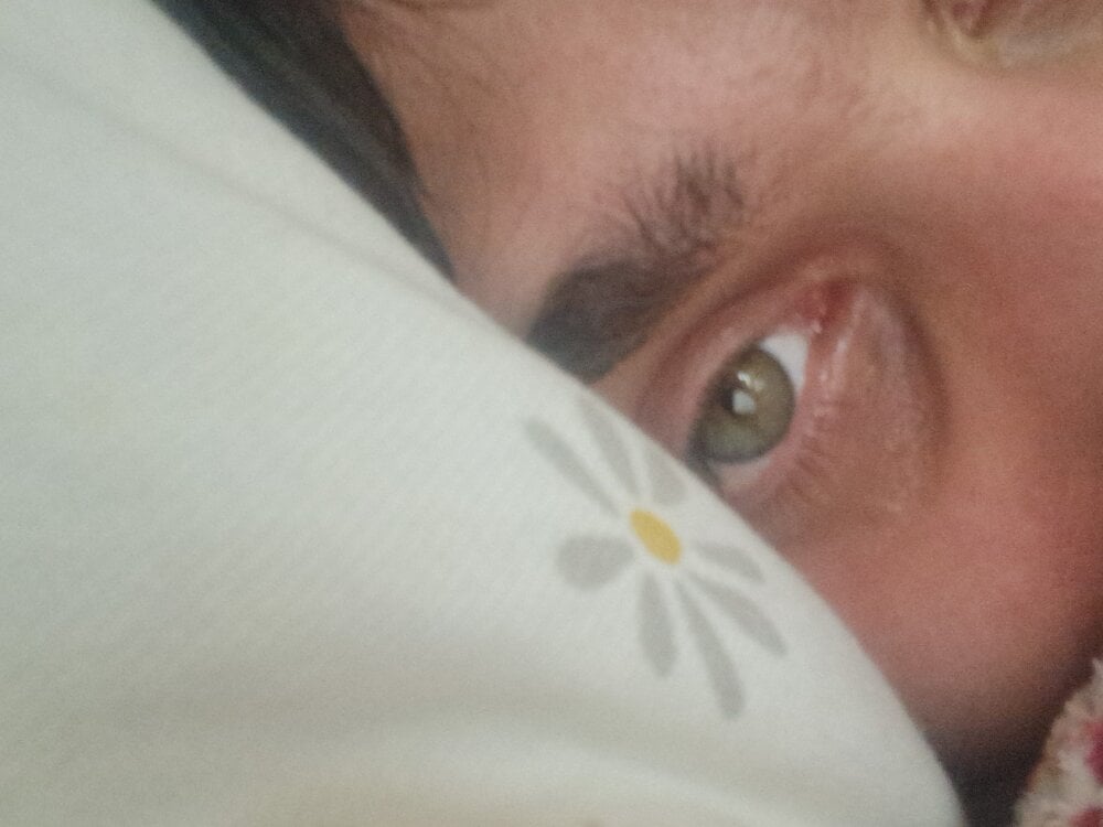 Kukurema23's Offline XXX Chat