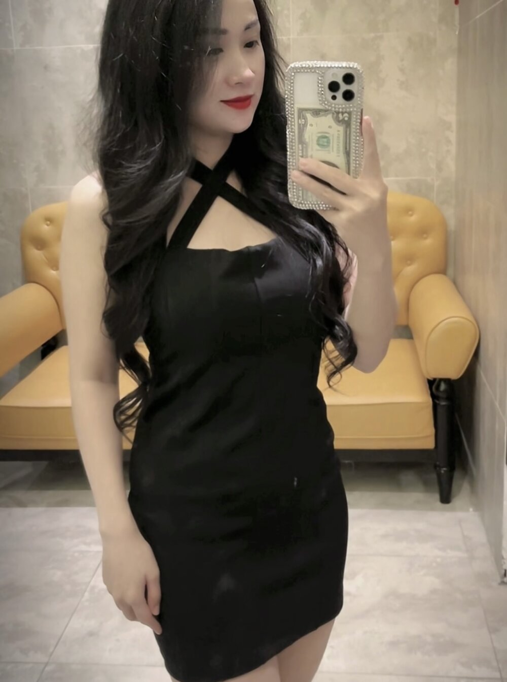 Live sex webcam photo for GirlDaLat49 #289924133