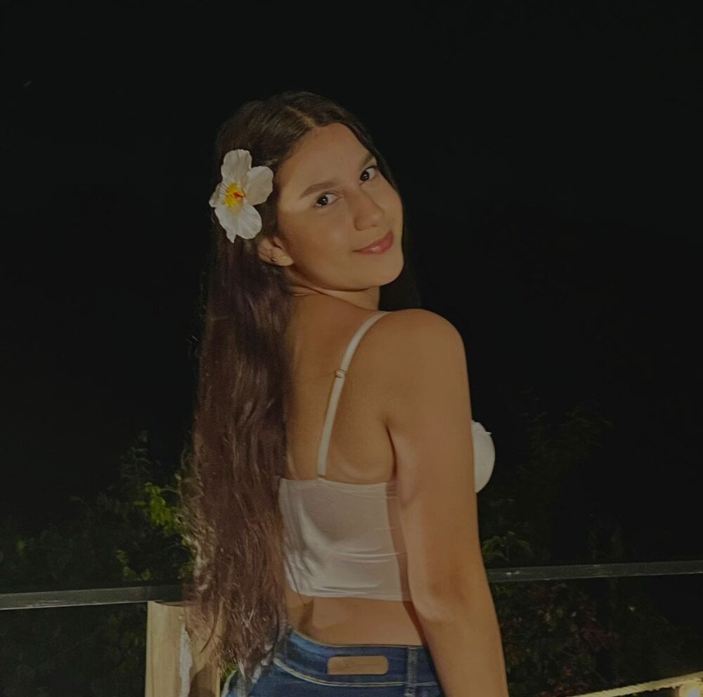 webcam-sexe.net victoriaswann livesex profile in hazel-eyes cams