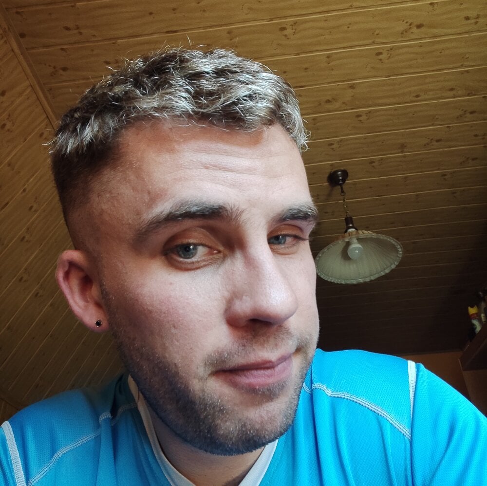 wrazliwy from stripchat