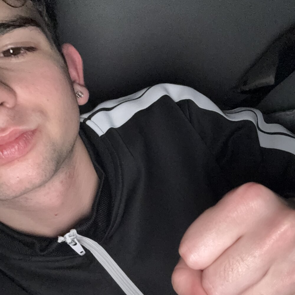 Offline XXX chat claudio18anni