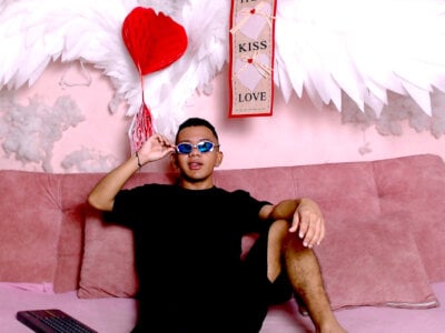 _Beast_Boy Male Eroticdance Online Webcam Striptease