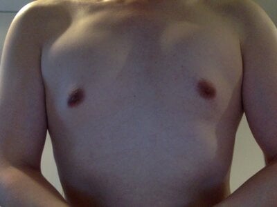 Horaretai Male Brunette Webcam Striptease