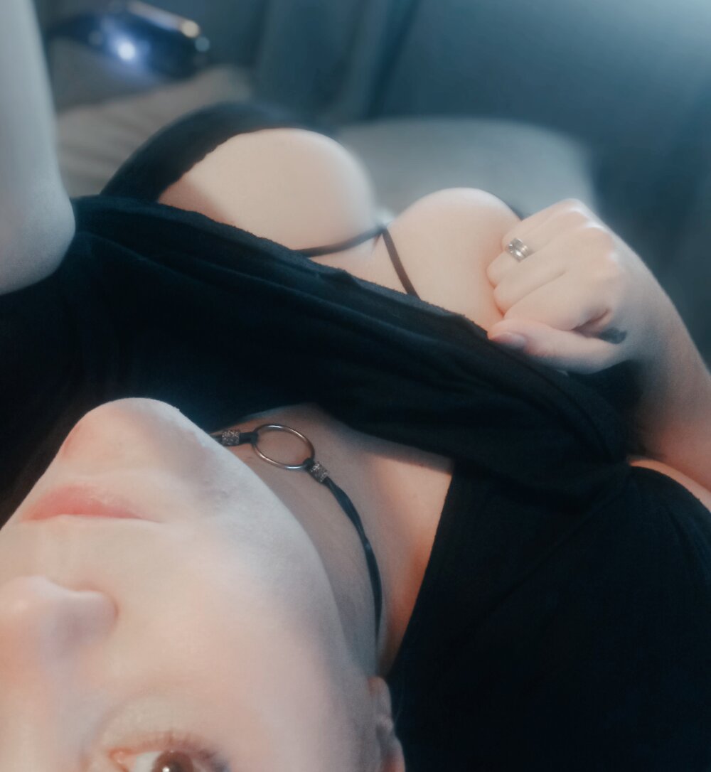 Lovely-Stella Chat Room offline