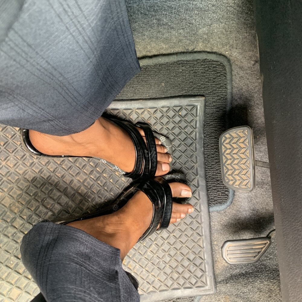 watchgirlcam.com goddesszai livesex profile in brown-hair cams