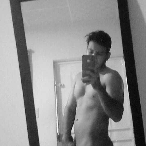 leoaaron from stripchat