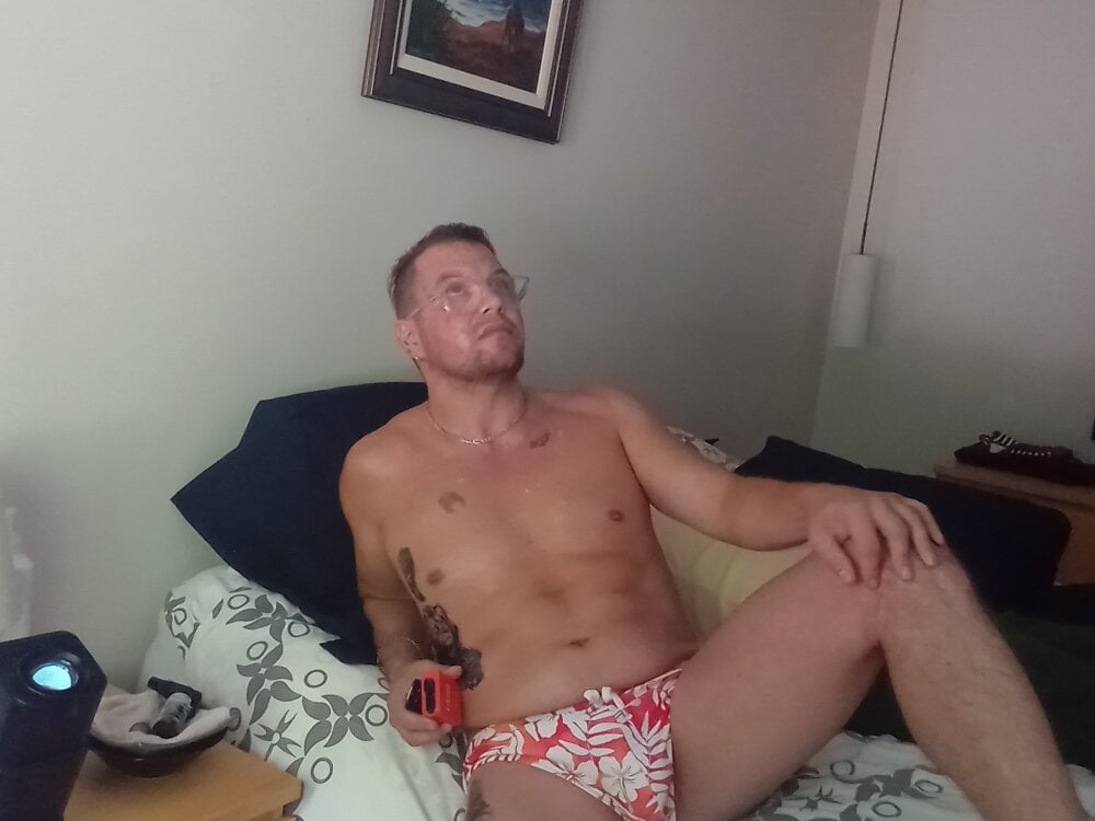 vinyboy69 from stripchat