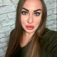Serena-sexy66's Offline Chat Room