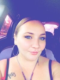 thick_thighs6969's Offline XXX Chat