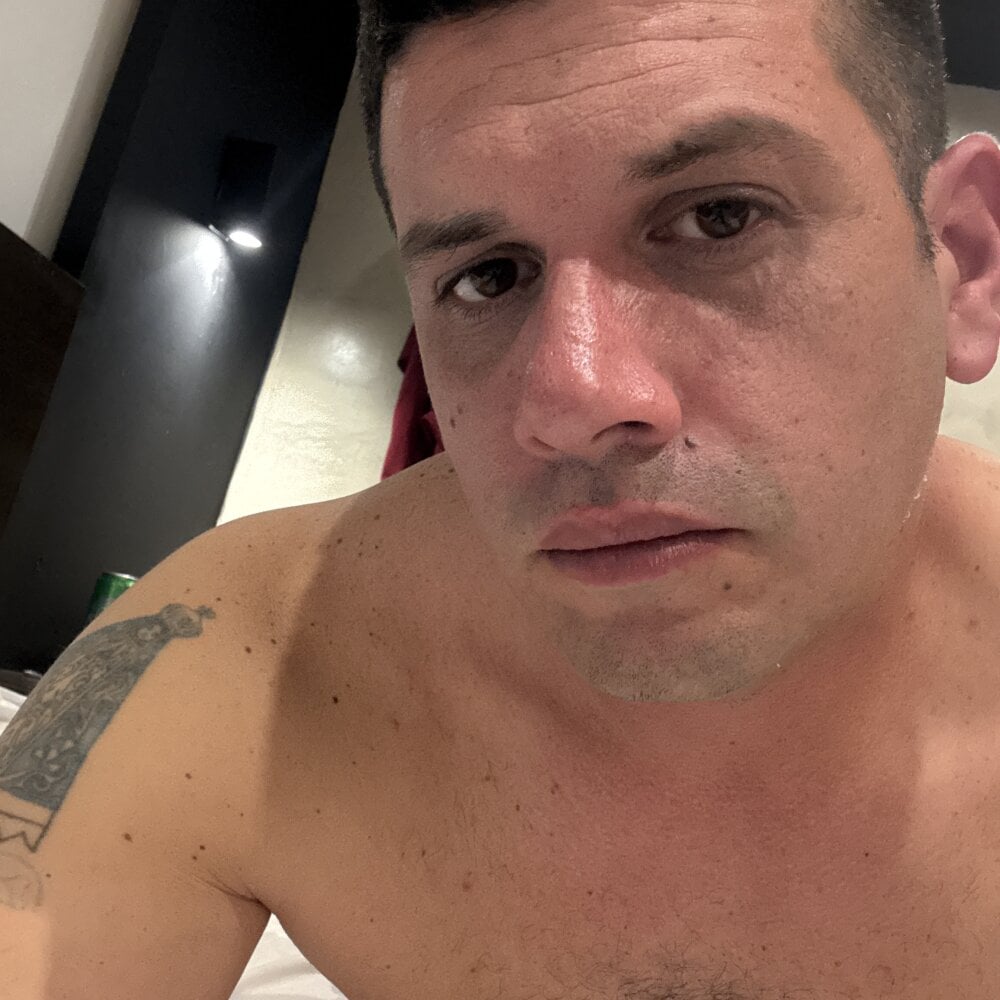 santiague from stripchat