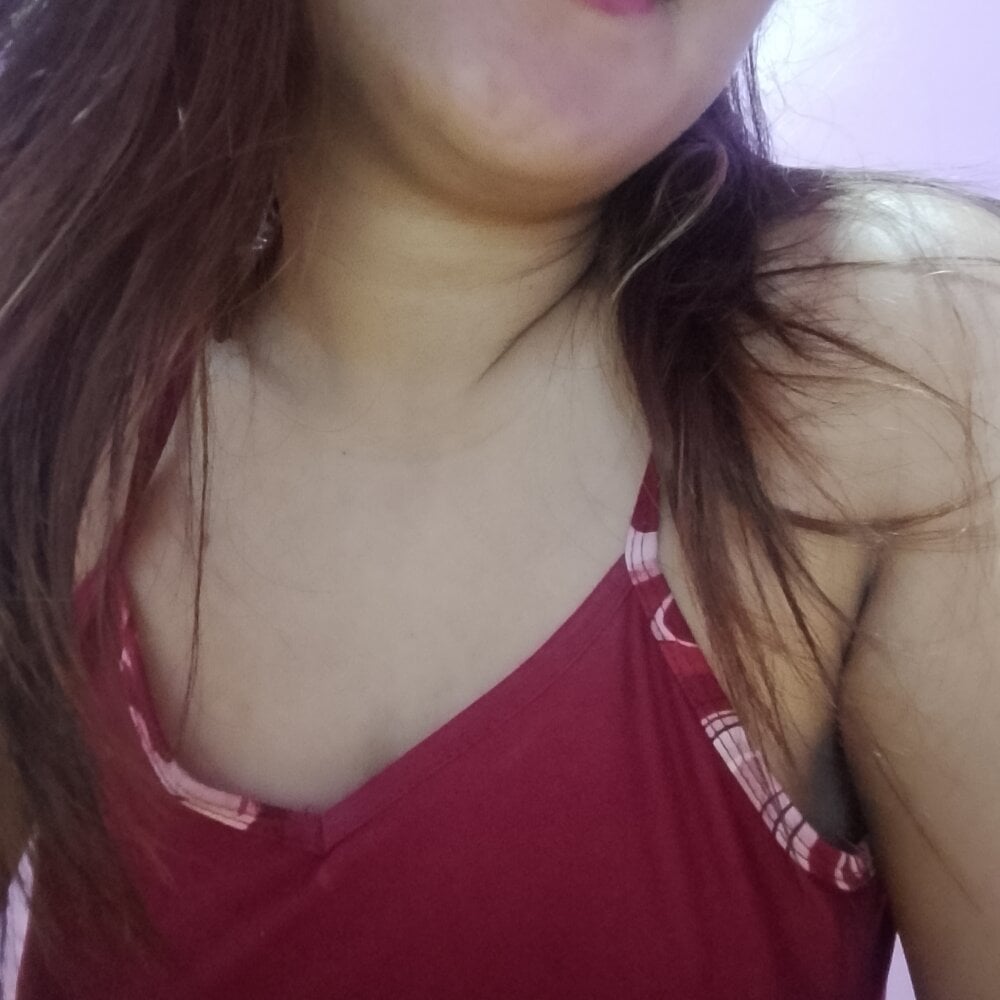 hot_suzzie34 from stripchat
