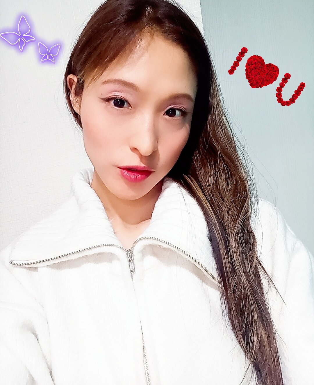 MOMOE_777888