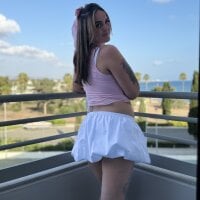 laylamelons' Offline Chat Room