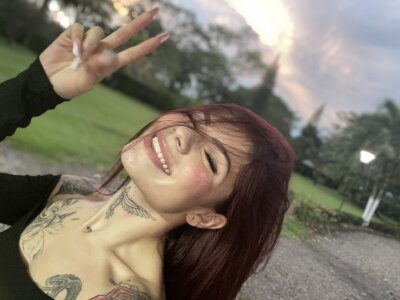 Lisegg_ live on StripChat