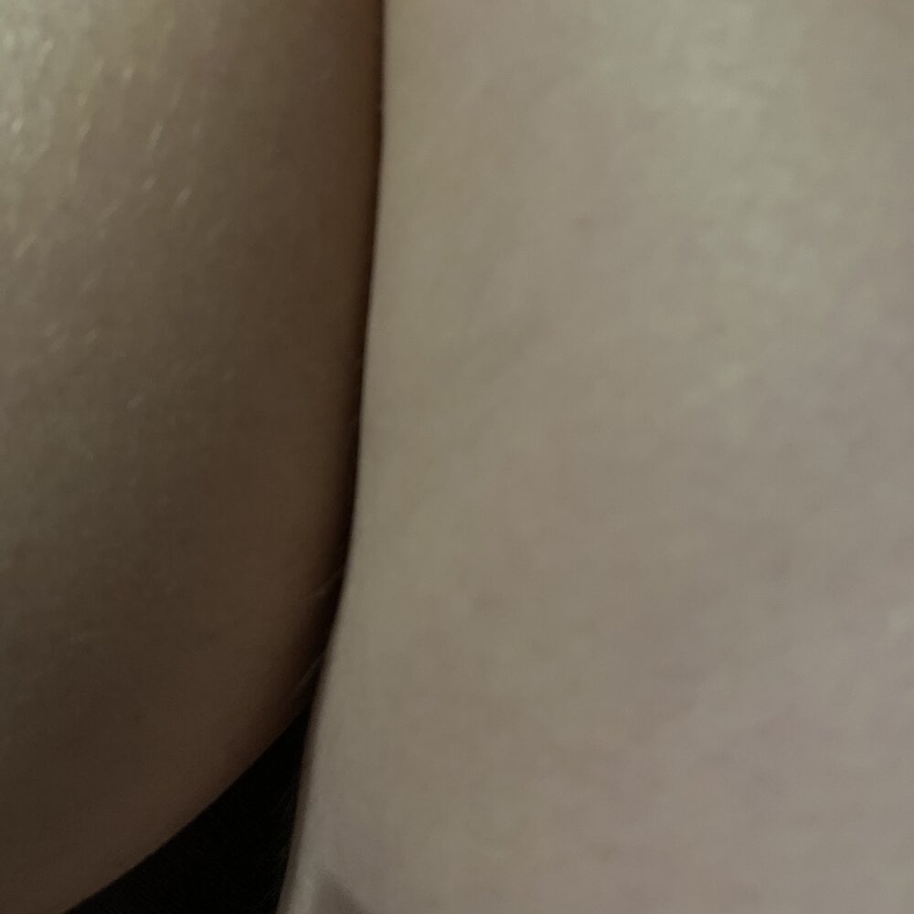 ur_sis from stripchat