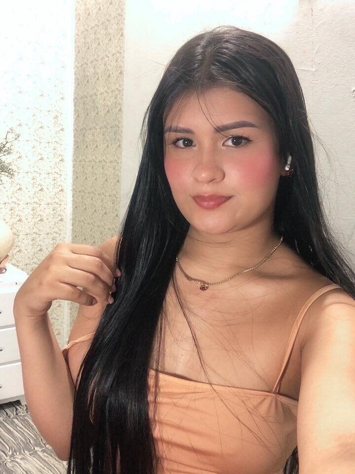elalove_ from stripchat