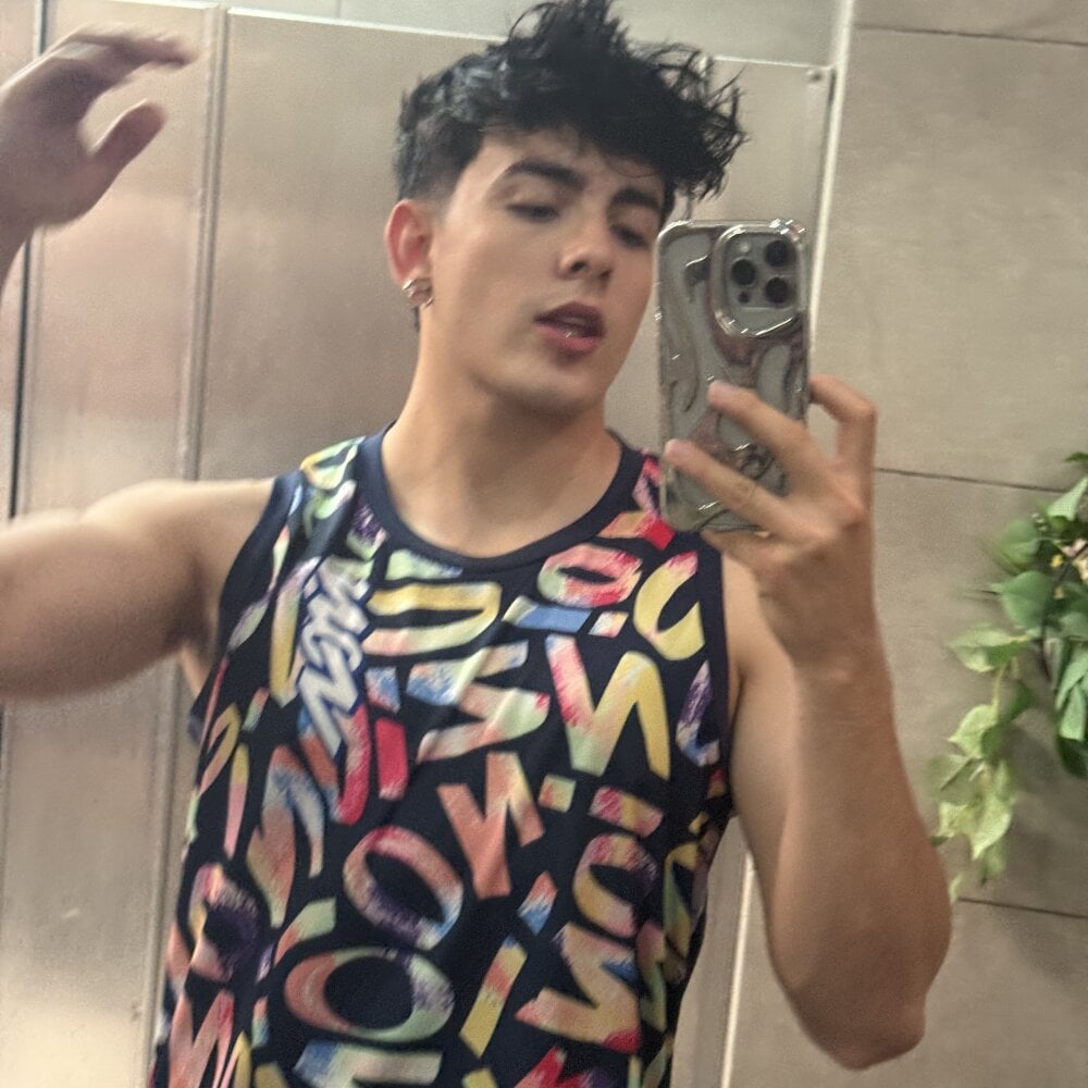 theo_noxxx from stripchat