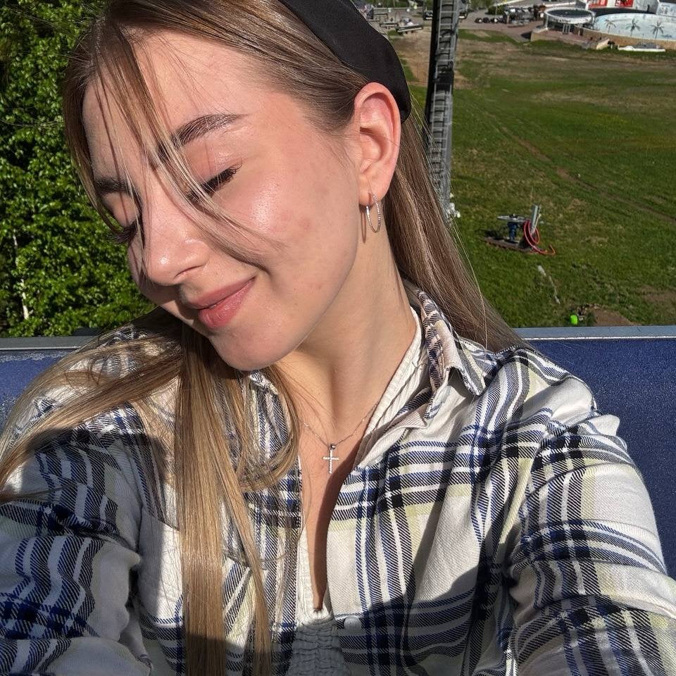 EngelBouler live cam model at StripChat