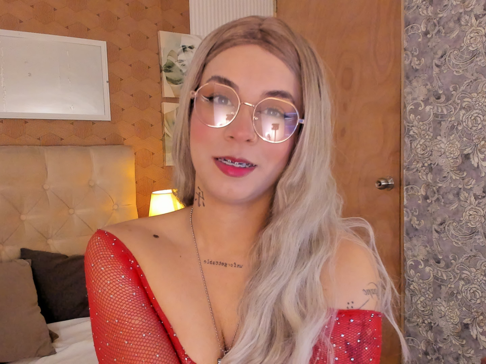 zoe_alanaa from stripchat