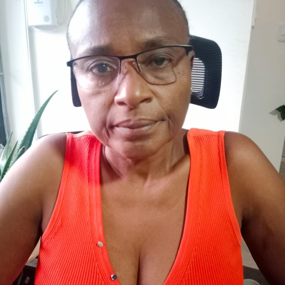 stripchat cleopatraisis webcam profile pic via bestlivesexchat.com