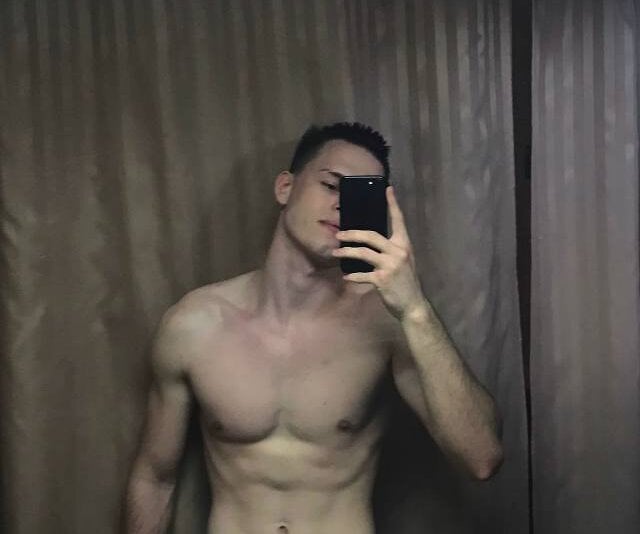 tom_m_ from stripchat