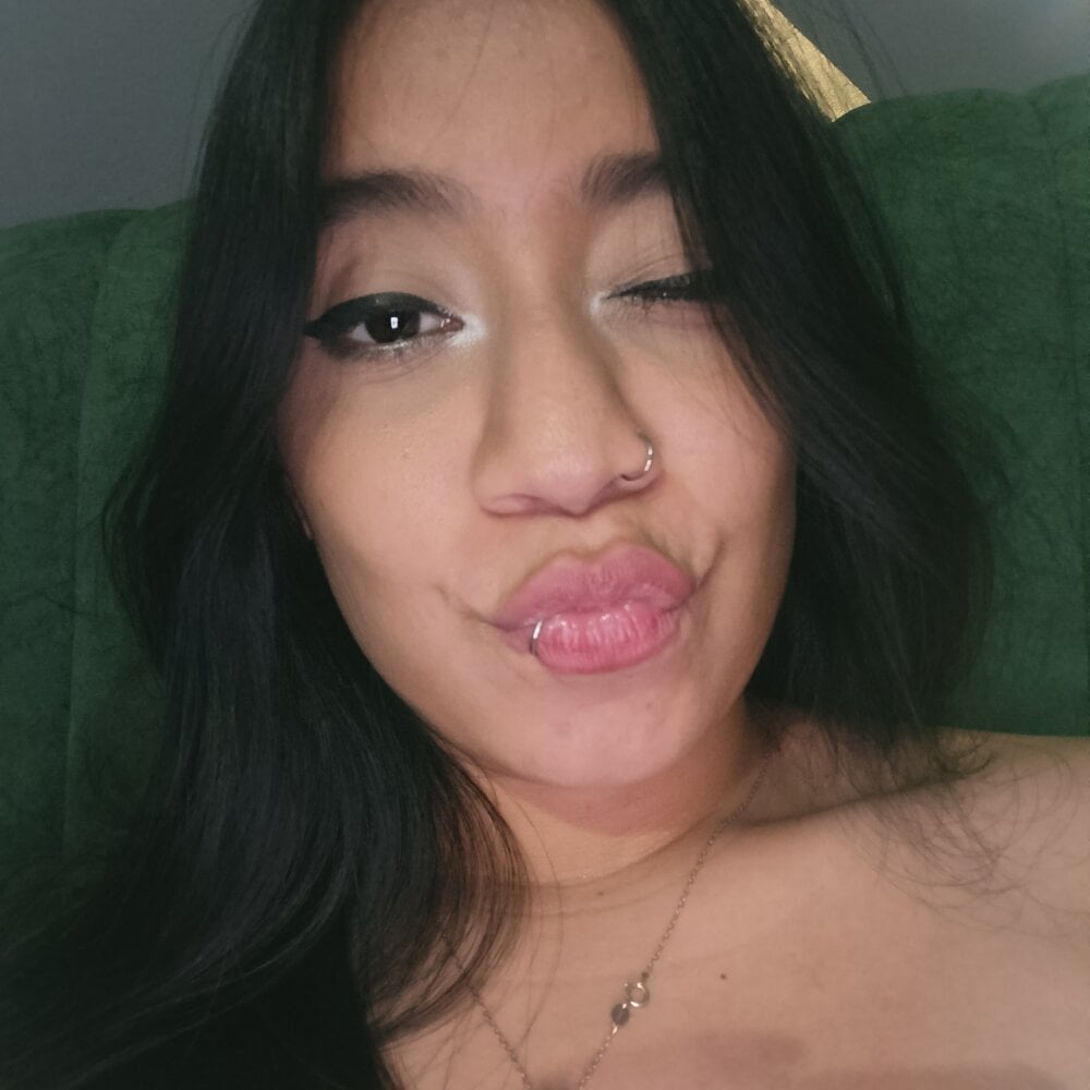 bellax99_ from stripchat
