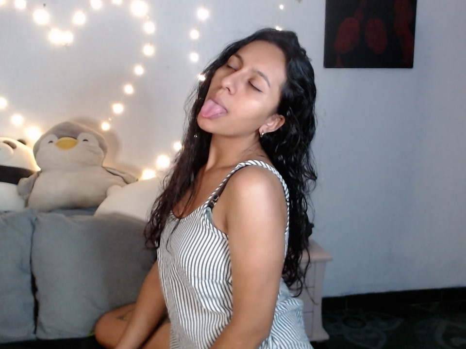 Live sex webcam photo for katey_kings #290019292