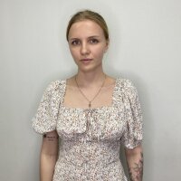 HolIyMilIer's Offline Chat Room