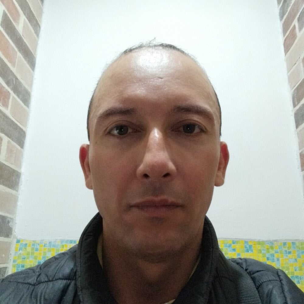 luispollo40 profile