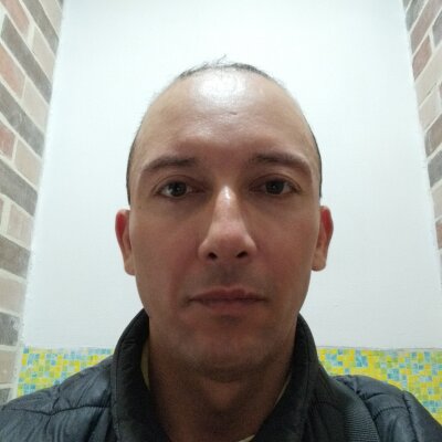luispollo40 from stripchat