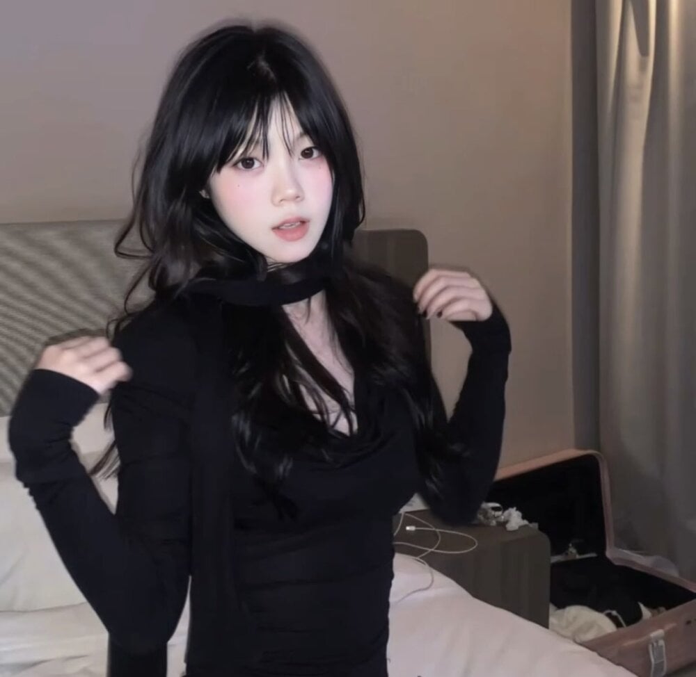 nuonuo-x's Offline XXX Chat