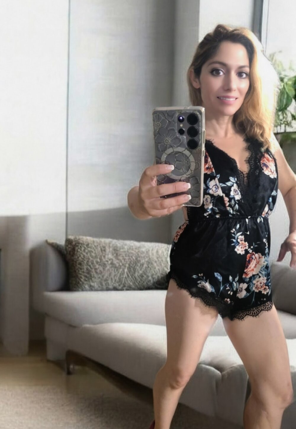 leahluvxo webcam livesex profile in where-do-you-want-this cams