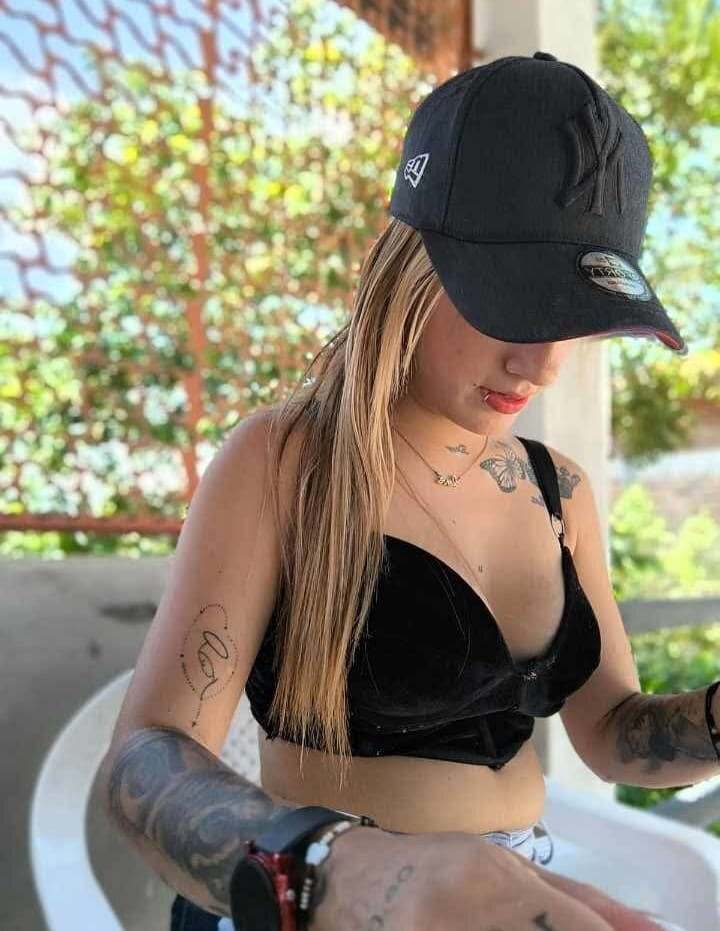 miss-ashley-